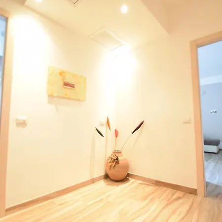 Uptoyou Appartement *
